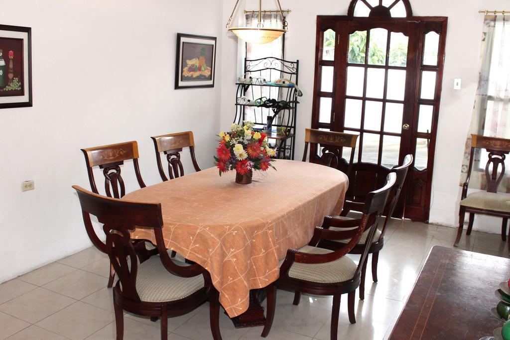 Hotel Planet House Puerto Ayora  Exteriér fotografie